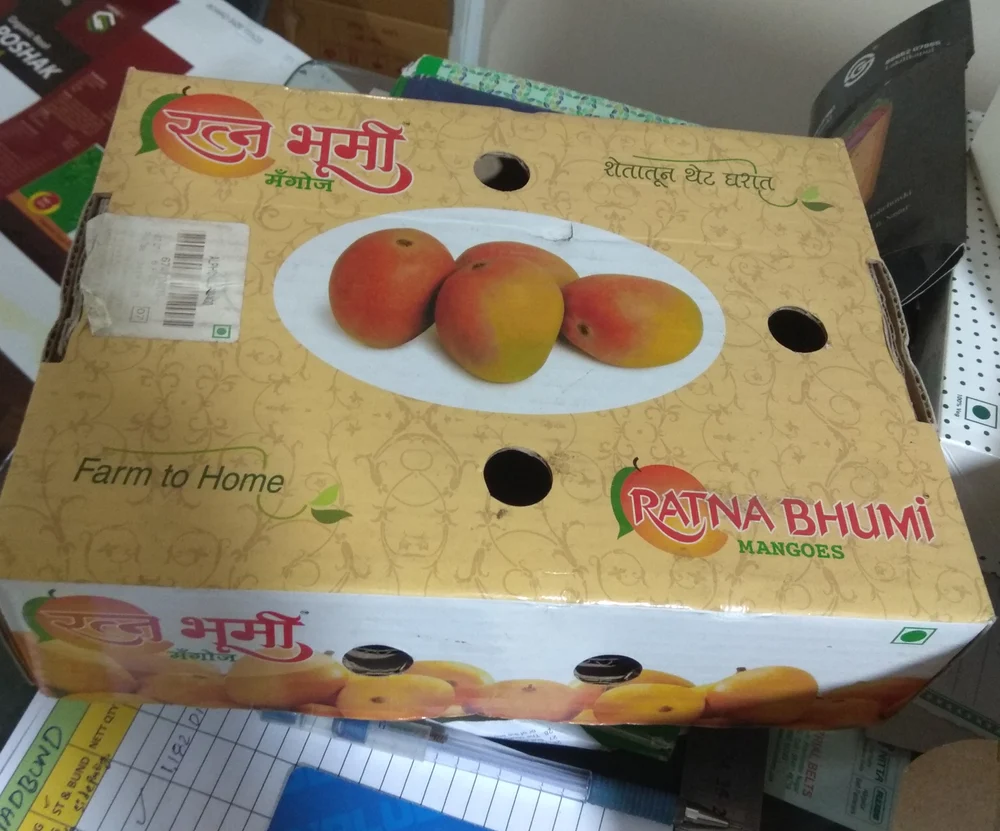 Fruit packing box